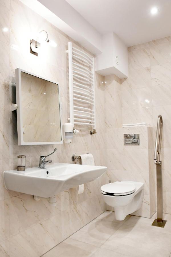 Fotex Bed & Breakfast Ząbki Dış mekan fotoğraf
